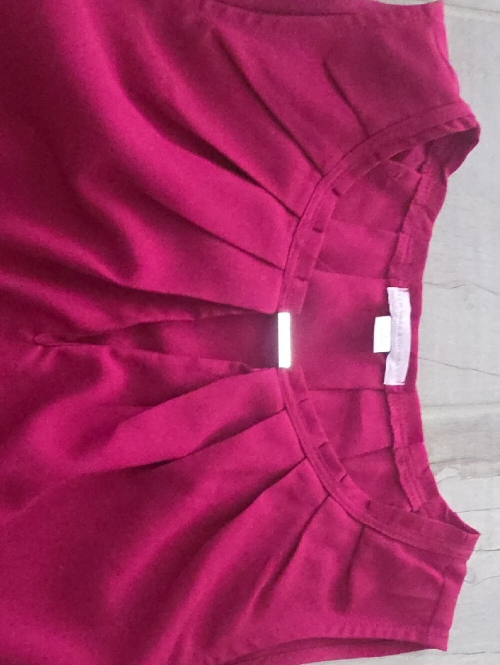 New York & Company Sleeveless Pleat-Neck Top in Fuchsia - Picture 5 of 8
